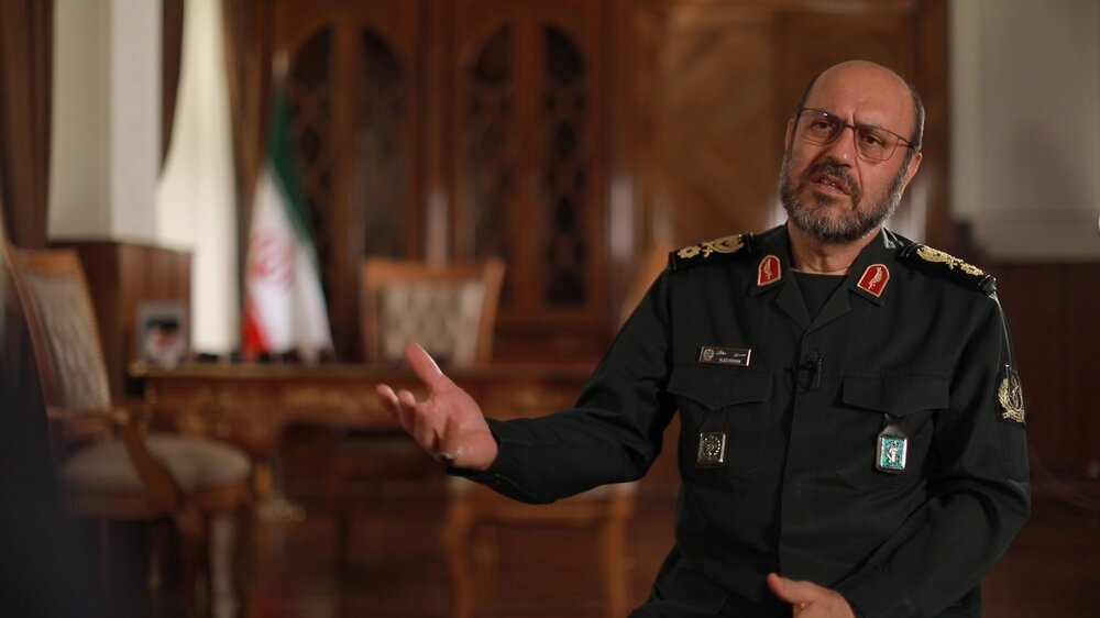 پاسخ مشاور رهبرانقلاب به احتمال مذاکره ایران با آمریکا و میانجی‌گری عراق/ ترامپ می‌خواهد کمکش کنیم
