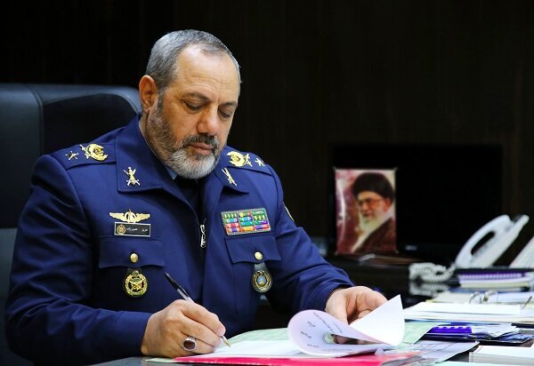 پیام تبریک فرماندهان نیروی هوایی و پدفند هوایی ارتش به امیر موسوی پیام تبریک فرماندهان نیروی هوایی و پدفند هوایی ارتش به امیر موسوی