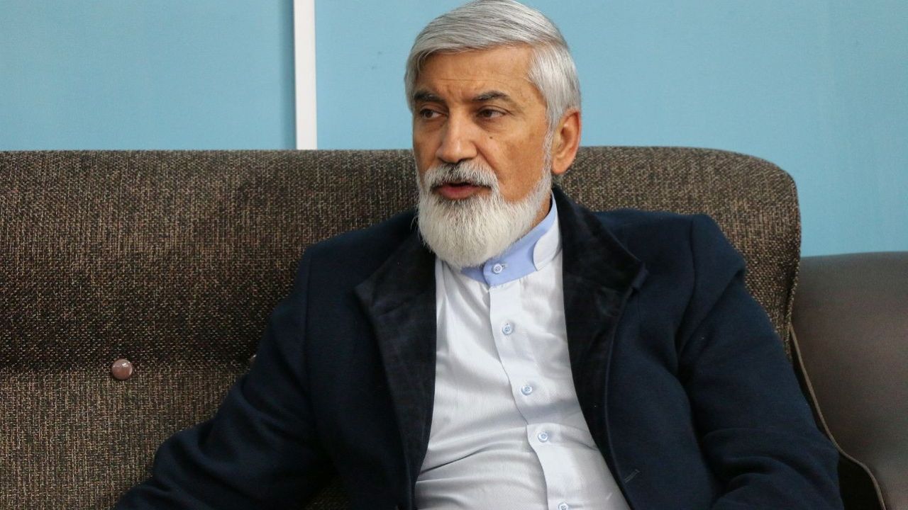 احمدی‌نژاد به طور کامل از مسیر اصلی منحرف شد