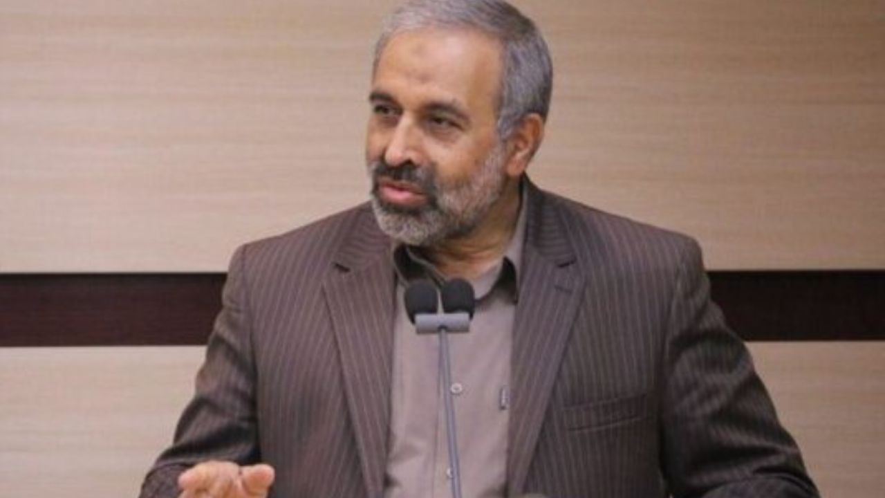 سر در ورودی پاستور بنویسید دولت تعطیل است