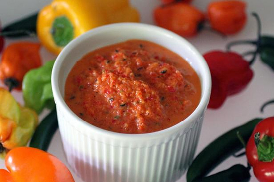 طرز تهیه سس هریسا؛ تند و جذاب و متفاوت