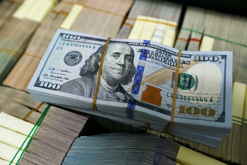 قیمت طلا، دلار
