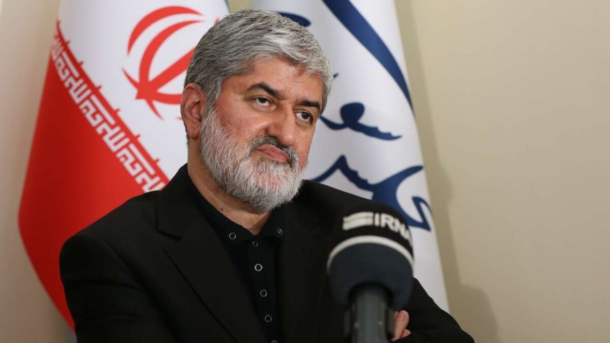 برخی «انقلابی‌ها» آفت جمهوری اسلامی شده‌اند
