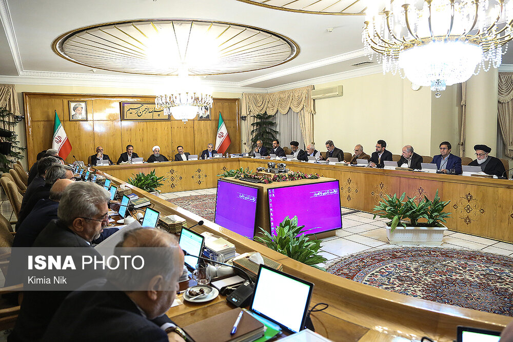 دولت از انتخاب استاندار غیربومی برای خراسان رضوی اجتناب کند