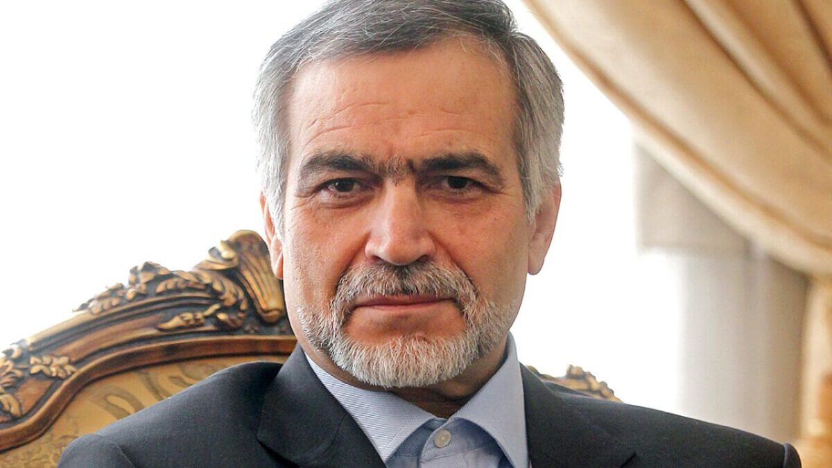 برادر رئیس‌جمهور سکوتش را شکست / نه امامی را می‌شناسم و نه طبری را