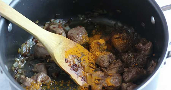 طرز تهیه خورش بادمجان اصیل و خوش‌طعم ایرانی
