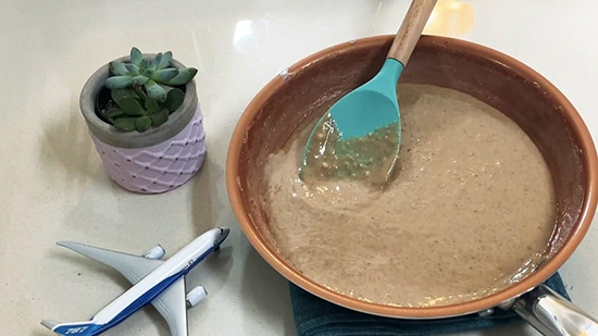 طرز تهیه شیرینی گردویی ترک‌دار به شیوه قنادی