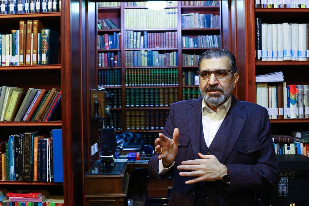 صادق خرازی: برخی می گویند بابک زنجانی ایران نیست/فرمان اول ریاست‌جمهوری‌ام، واکسیناسیون کروناست/حرف های وزیر بهداشت را به کامپیوتر بدهید منفجر می شود