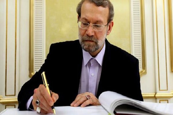 پیام تسلیت لاریجانی در پی درگذشت والده مجید فرخزادی