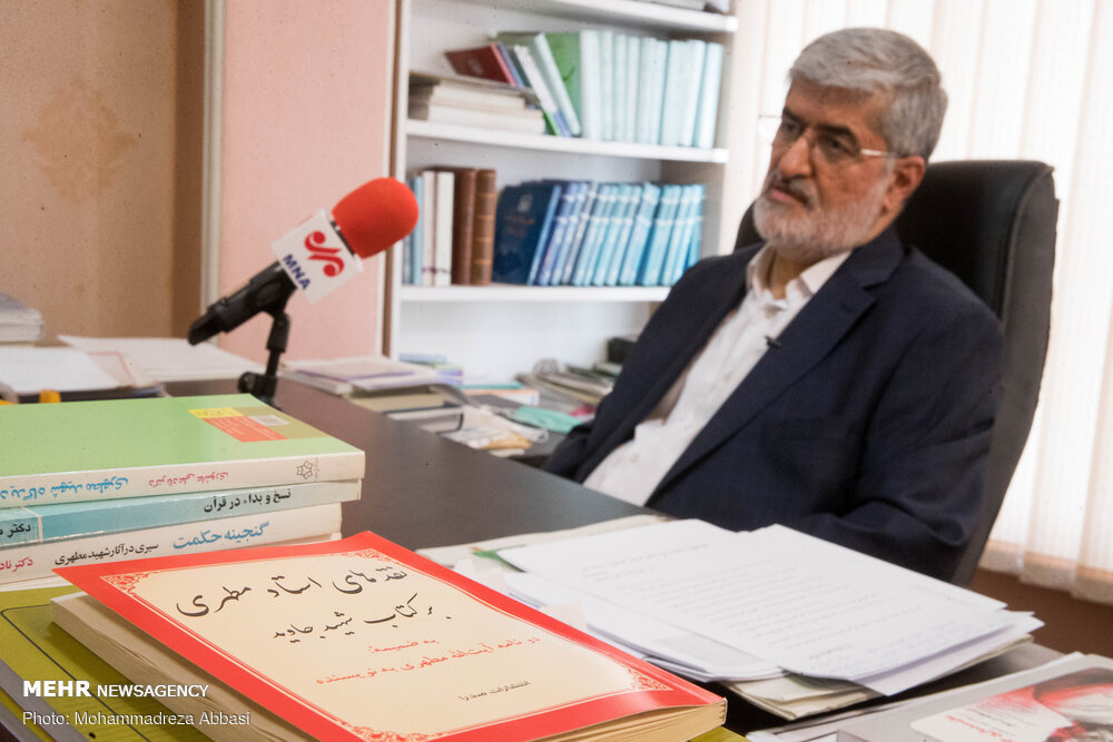 ظریف مرد برخی میدان‌ها نیست/ روحانی فقط بلد است متَلک بگوید