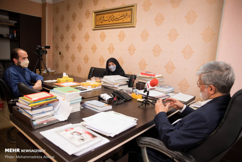 ظریف مرد برخی میدان‌ها نیست/ روحانی فقط بلد است متَلک بگوید
