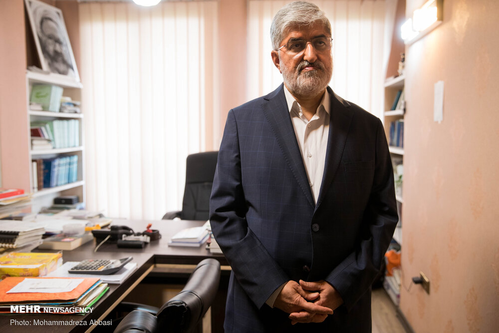 ظریف مرد برخی میدان‌ها نیست/ روحانی فقط بلد است متَلک بگوید