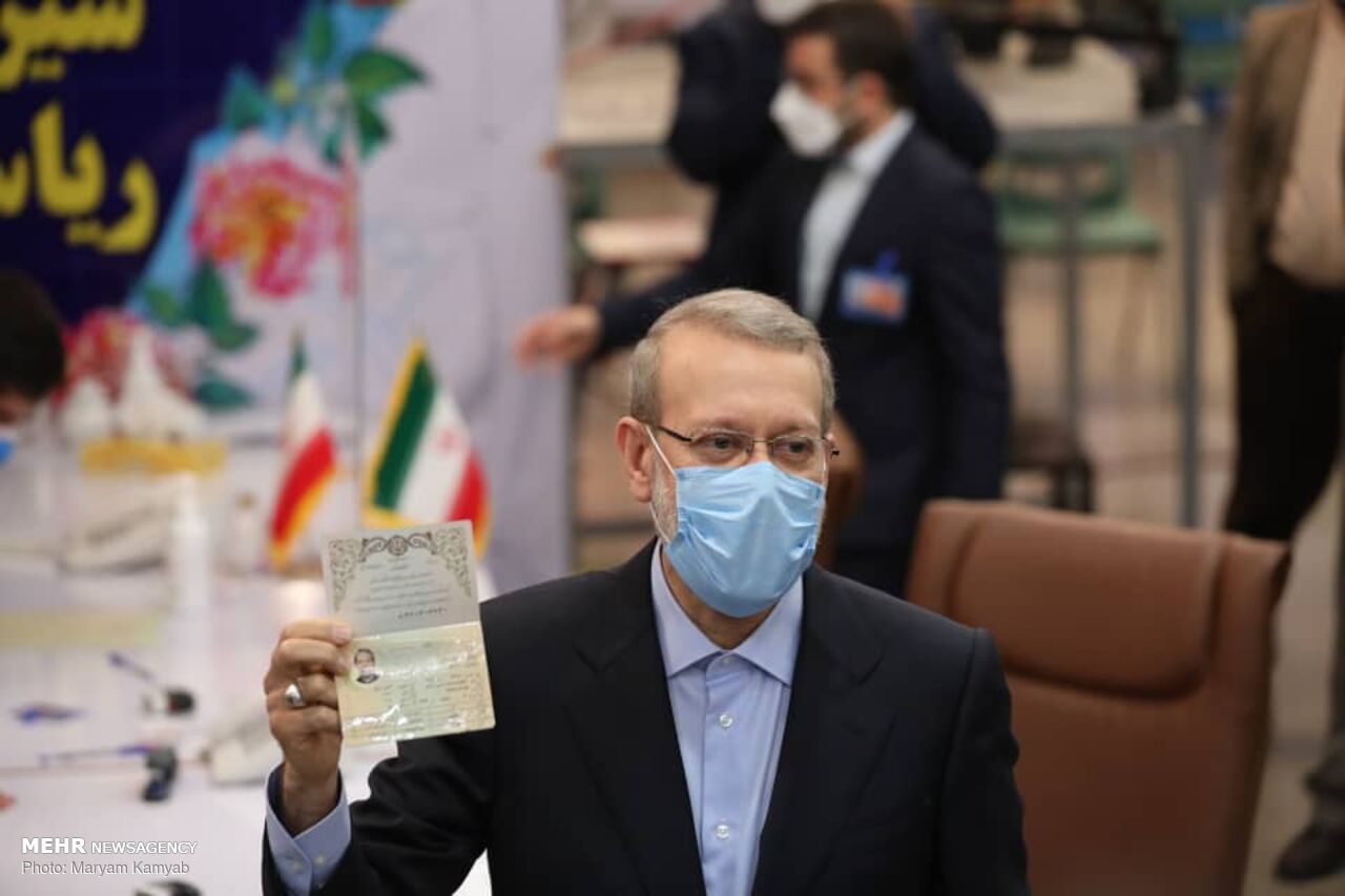 «علی لاریجانی» در انتخابات ریاست‌جمهوری سیزدهم ثبت‌نام کرد