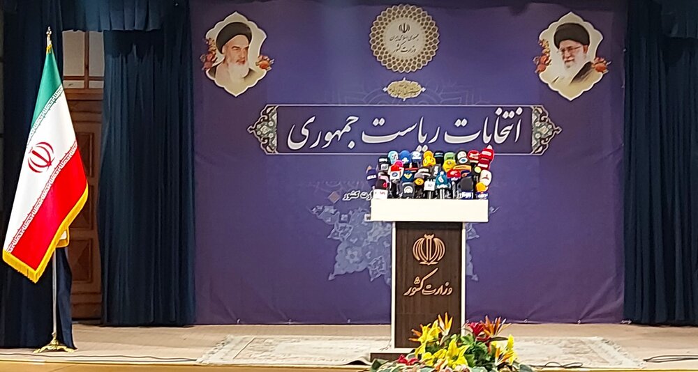 چند درصد کاندیداهای انتخابات ۱۴۰۰ زن هستند؟ /۸۰ درصد کاندیداها بالای ۴۰ سال سن دارند